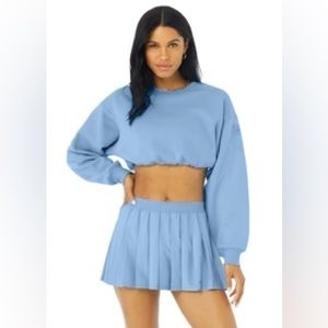 ALO Yoga Devotion Crew Neck Pullover M Blue Skies